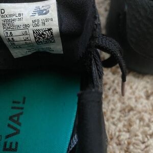 Minimus Prevail NB black cross-training sneaker. New
